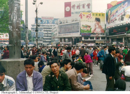 2_crowd_guangzhou